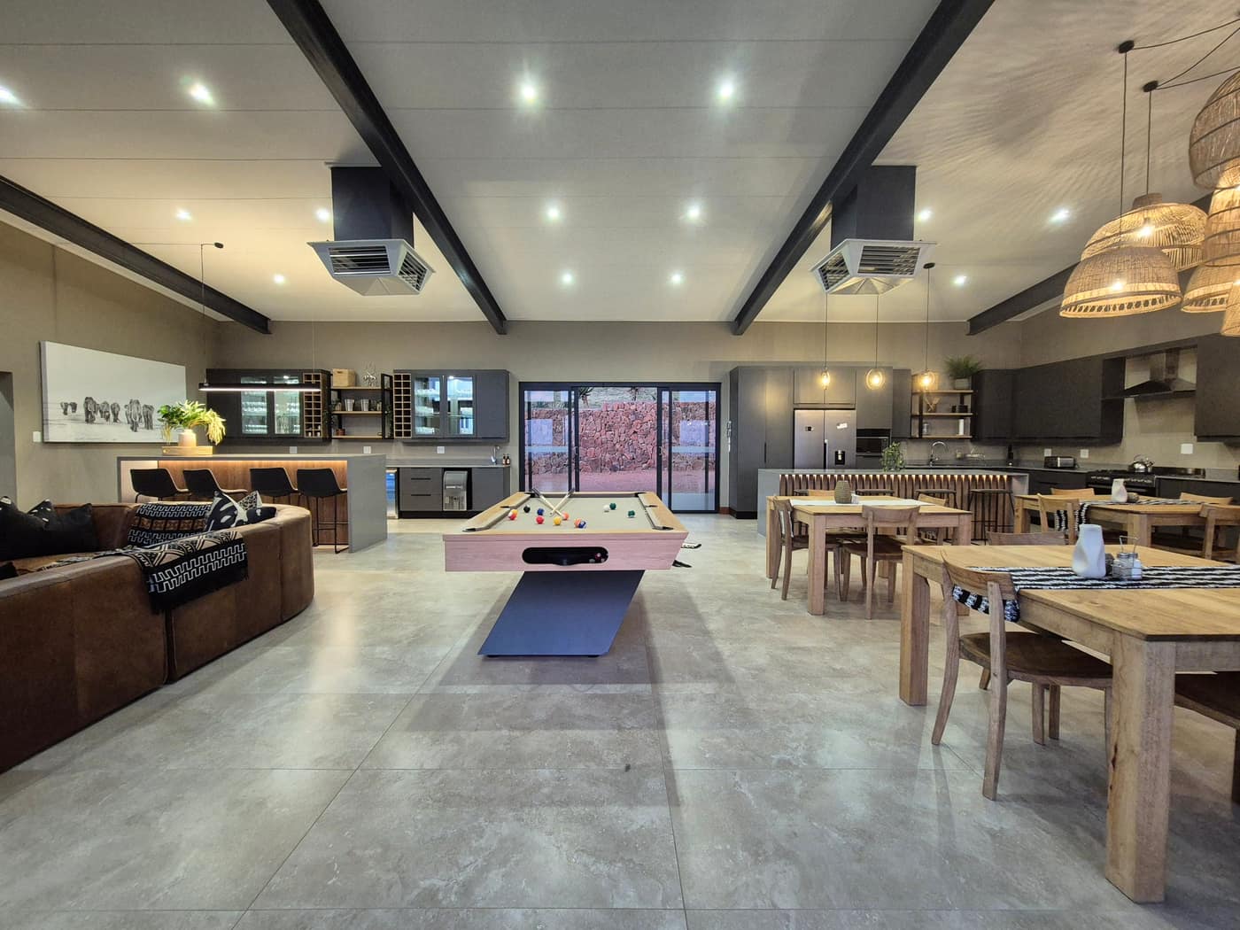 Iketla pool and outdoor area